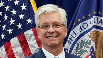 كريستوفر والر.. مرشح ترامب المفضل لرئاسة بنك الاحتياطي الفيدرالي الأمريكي 