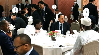 مدبولي يحضر مأدبة عشاء رسمية لرؤساء الوفود المشاركة في قمة 