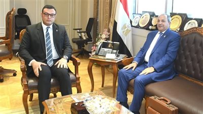 وزير الإسكان يستقبل محافظ بورسعيد لبحث ملفات المياه والصرف الصحي والخدمات