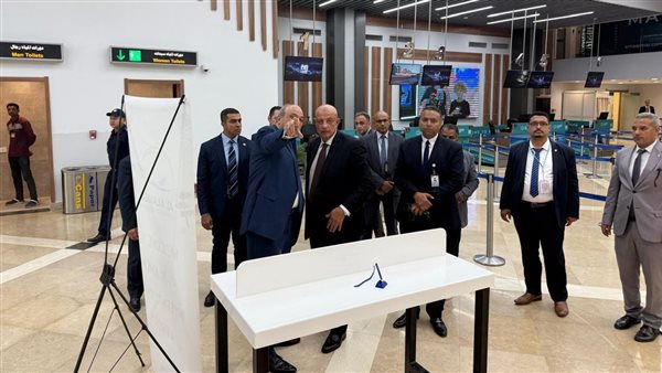 وزير الطيران المدني