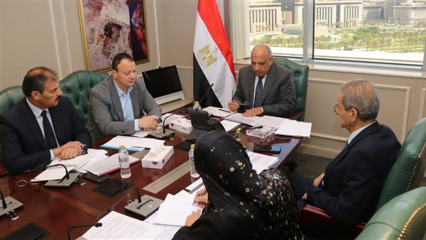 جانب من اجتماع وزير