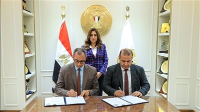 منال عوض: توقيع عقد توريد مجزرين متنقلين لتوفير لحوم آمنة بالمناطق النائية والحدودية