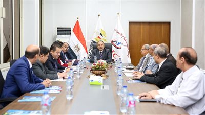 وزير قطاع الأعمال: تحديث برامج التدريب للعاملين بالشركات التابعة وفق احتياجاتها 