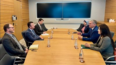 وزير البترول يستعرض الفرص الواعدة في 