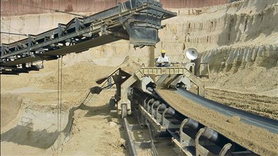 حلم الـ 10 مليارات دولار صادرات.. 