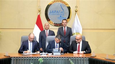 مصر توقع 3 عقود مع شركة 