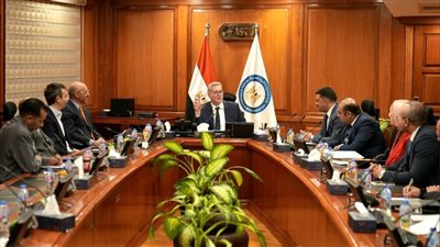 وزير البترول يؤكد أهمية الإسراع بخطوات عملية لتعزيز الاستثمار في قطاع التعدين
