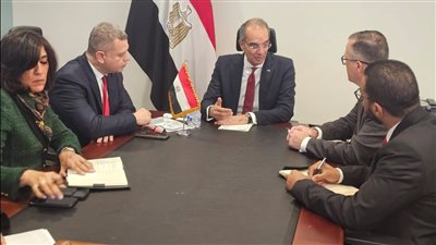 عمرو طلعت يبحث مع الشركات الأمريكية فرص الابتكار الرقمي ومراكز الخدمات المتكاملة
