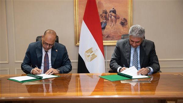 وزيرا السياحة والآثار