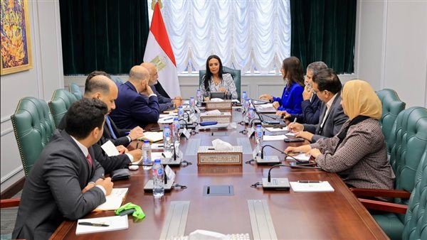 وزيرة التضامن تلتقي