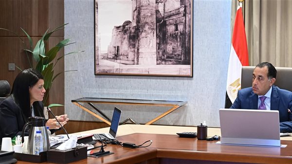 اجتماع الدكتور مصطفى