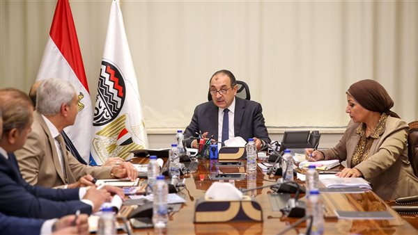 جانب من اجتماع وزير