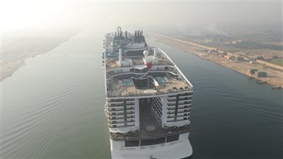 عبور جديد لقناة السويس.. خطة مصرية لزيادة الإيرادات وتحول القناة لمركز إقليمي للسياحة واللوجستيات