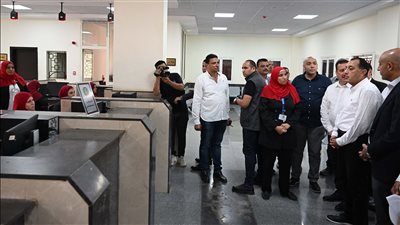 مدبولي يشدد على جودة الخدمات الحكومية في مجمع خدمات المواطنين بقرية شمّا