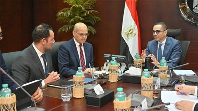 وزير الاستثمار: الصناعات الدوائية أحد القطاعات الواعدة عالميا ونستهدف التوسع فيها 