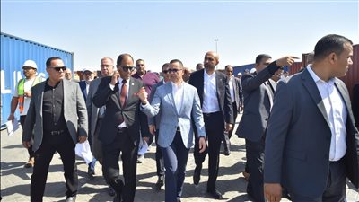 الخطيب: تطوير شامل لموانئ مصر بالتعاون مع موانئ دبي لتقليل زمن الإفراج وتحسين الأداء