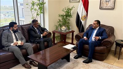 الشريف وسفير باكستان بالقاهرة يبحثان ربط المنطقة الاقتصادية لقناة السويس بميناء جوادر