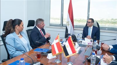 حسن الخطيب يؤكد فرص النمو الواعدة في العلاقات المصرية الدنماركية