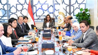 منال عوض: الإسراع بتنفيذ مصانع بدائل البلاستيك لإعلان مدن خالية من التلوث