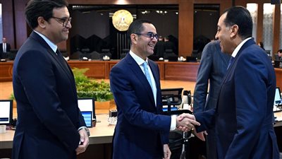 وزير الاستثمار يستعرض موقف قرارات فرض رسوم وقائية على واردات الصلب وتأثيرها على الأسواق