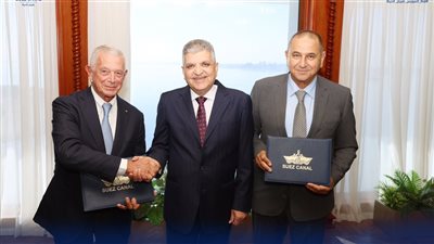 توقيع عقد بين مصنع مصر لبناء القاطرات ومجموعة NERI الإيطالية لبيع قاطرتين