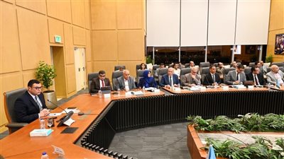 «الشربيني»: الالتزام بالجداول الزمنية وتسليم الوحدات للحاجزين بأعلى جودة