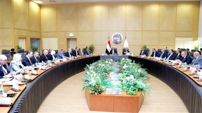 كامل الوزير: لا استيراد من الخارج.. ونعمل على جعل مصر قاعدة صناعية لإنتاج الأتوبيسات