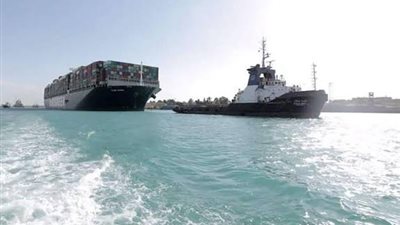 هيئة قناة السويس: نجاح التعامل الفوري مع حادث جنوح ناقلة نفط خلال عبورها للقناة