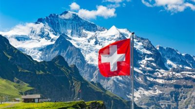 المدراء الماليون السويسريون يدعون إلى تعزيز اتفاقيات التجارة الحرة لتعزيز النمو الاقتصادي