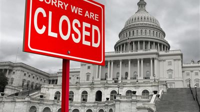 أطول إغلاق حكومي في تاريخ أمريكا.. أزمات مستمرة وسط جمود سياسي