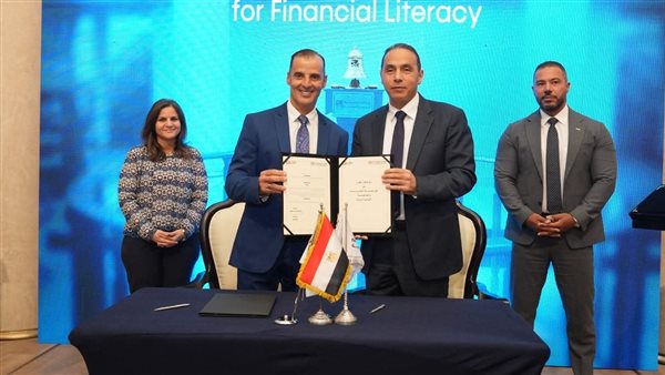 جانب من توقيع بروتوكولات