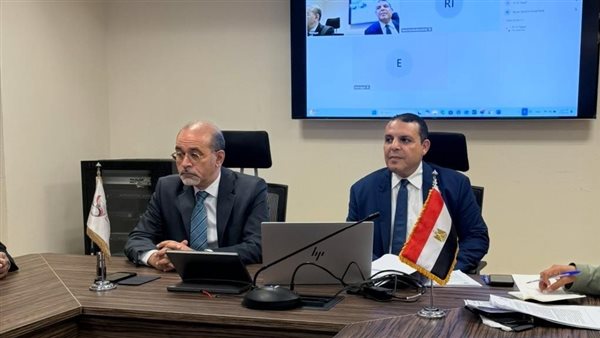 جانب من اجتماع رئيس