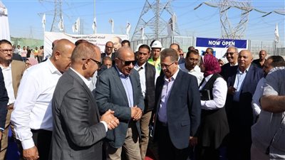 وزير الكهرباء: 24 مليار جنيه حجم استثمارات قطاع نقل الكهرباء في سيناء  