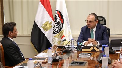 وزير قطاع الأعمال العام يبحث مع شركة 