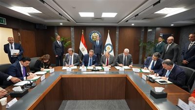 بقيمة 135 مليون دولار.. وزير البترول يشهد توقيع عقد تمويل مشروع الإيثانول الحيوي