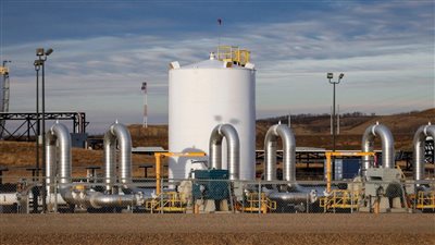 مصر تبدأ تحرير أسعار الغاز الطبيعي للمصانع الجديدة بمراجعة ربع سنوية للأسعار