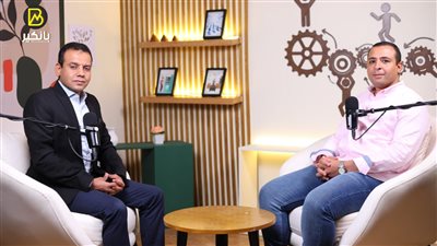 كريم العمدة: المواطن لا يشعر بتحسن رغم تراجع الدولار لهذه الأسباب 