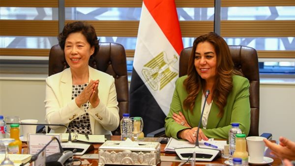 منال عوض تلتقي وفد