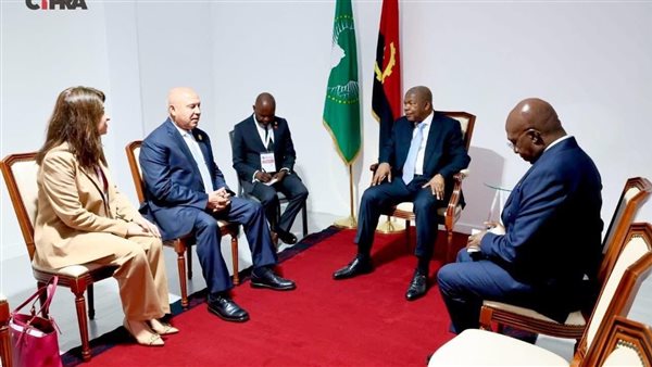 رئيس أنجولا يستقبل