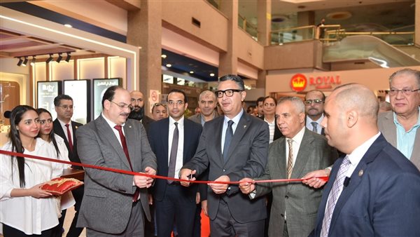 وزير التموين يفتتح