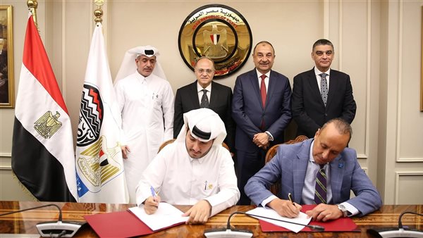 جانب من توقيع الاتفاقية