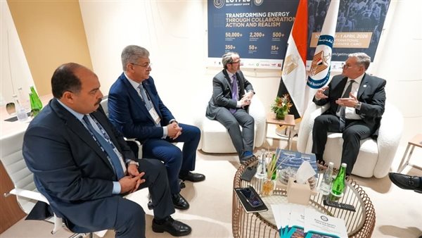 لقاءات مكثفة لوزير