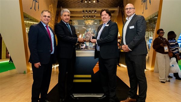 الجناح المصري يفوز