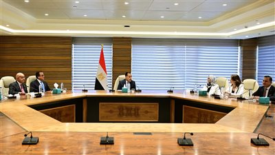 رئيس الوزراء: الدولة أولت اهتماما بمجال الصحة والتعليم باعتباره يمس عملية التنمية البشرية