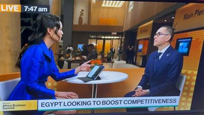 الخطيب يكشف عن فرص استثمارية ضخمة في تصنيع الهواتف والمركبات الكهربائية والبنية التحتية بمصر