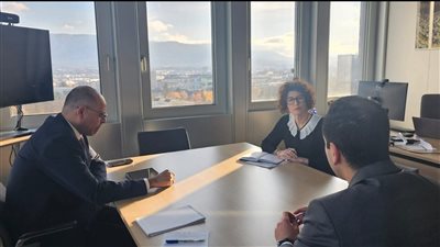 وزير العمل يلتقي مساعد المدير العام للحوكمة والحقوق والحوار بمنظمة العمل الدولية 