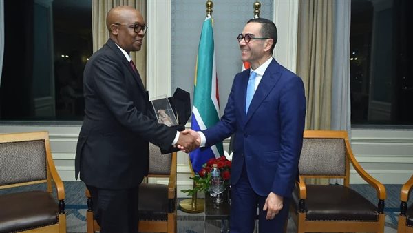 لقاء المهندس حسن