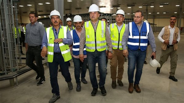 زيارة وزير قطاع الأعمال