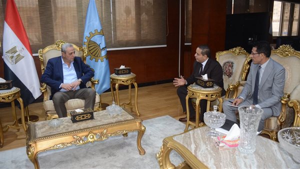 لقاء محافظ الغربية