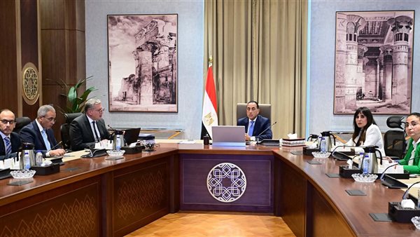 اجتماع الدكتور مصطفى